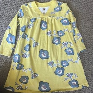 Tea collection. Size 5. Good condition.